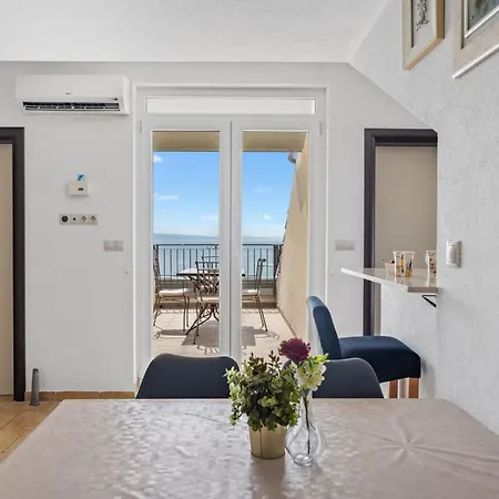 Mit Zwei Meerblick-balkonen By Interhome * Omiš